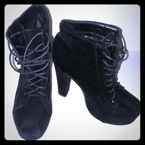 Delicacy Jordan Black Lace-up chunky high heel
